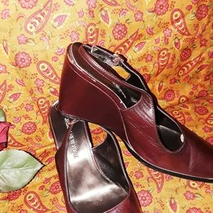 Jasmin NY Brown Wedges.